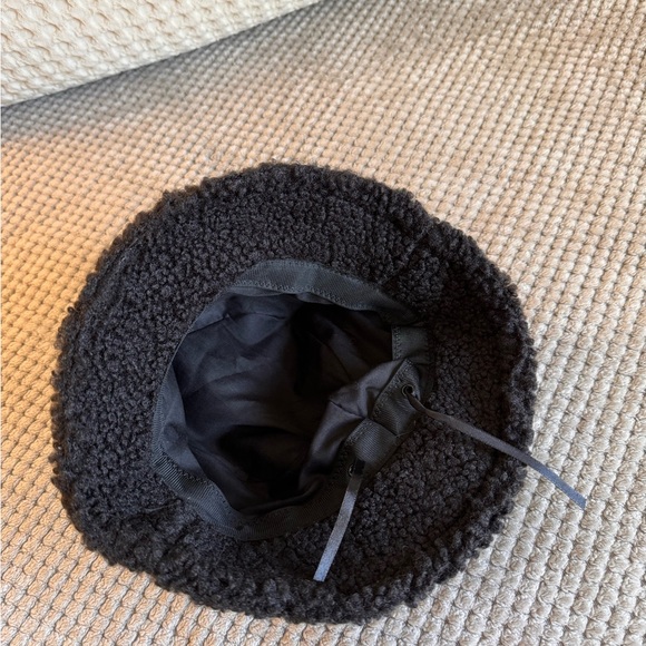 Sherpa bucket hat - Picture 3 of 4
